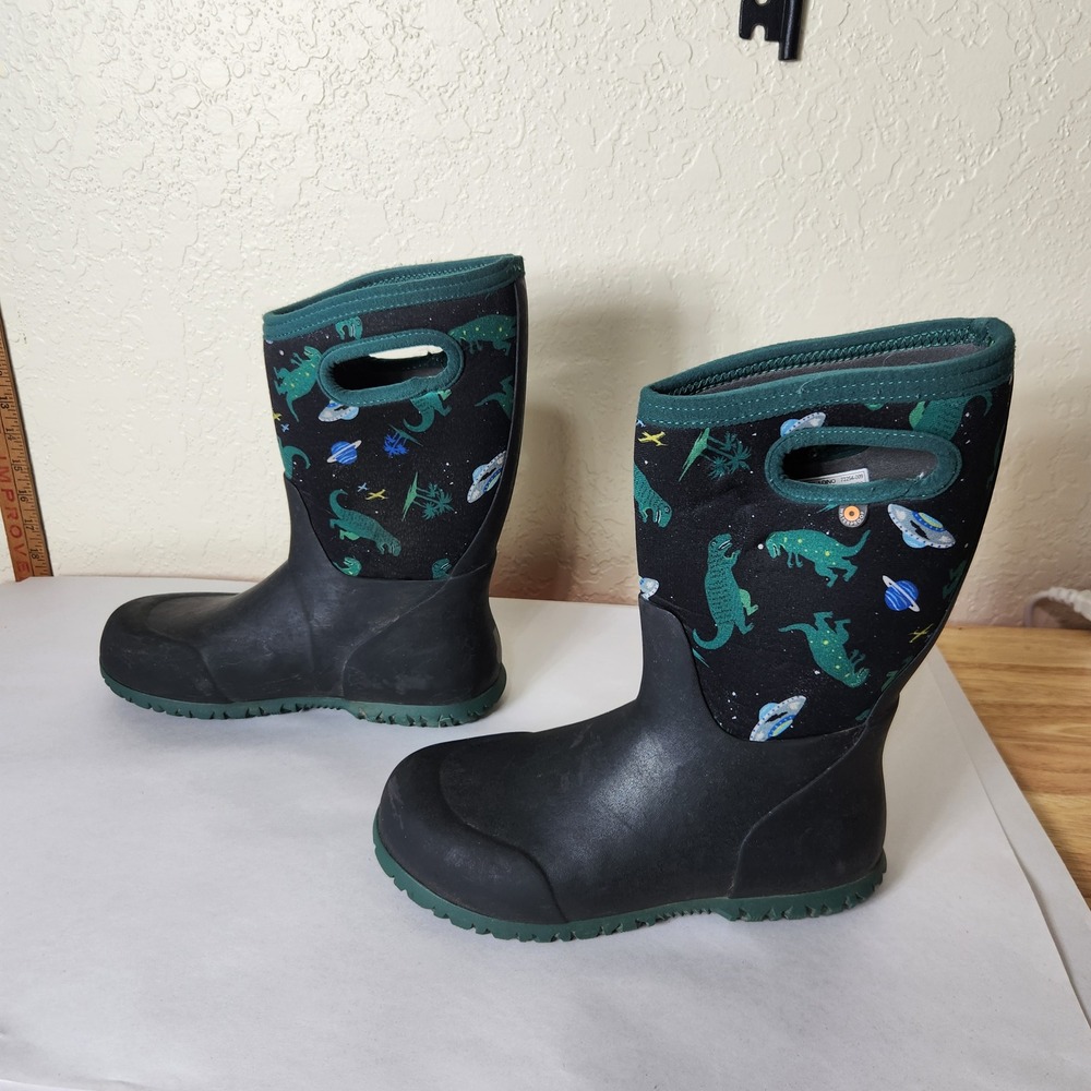 Bogs York Jurassic Dino Waterproof Winter Boots Black Green Youth 5 73254-009